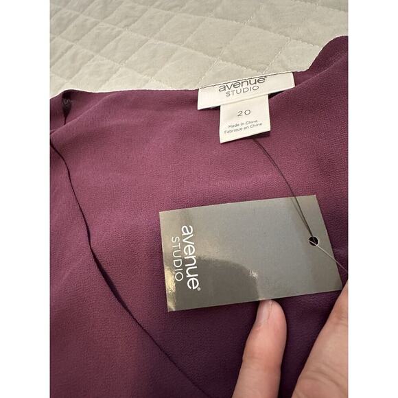 NWT Avenue Studio SZ 20 Flutter Cuff Ready For Work Wear Color Berry - Picture 6 of 11